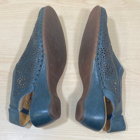 PIKOLINOS Romana Teal Leather Slingback with Floral Cutouts - Picture 5 of 12